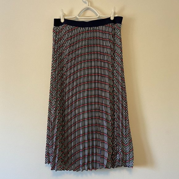 Oliver Bonas Explore Abstract Print Midi Skirt - Picture 11 of 14